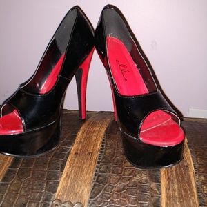 Ellie peep toe heels